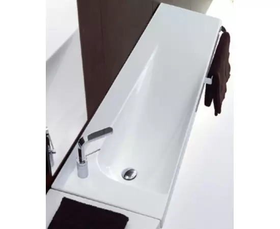 Hatria Grandangolo 130x50cm Umywalka Podwieszana Trapezowa prawa