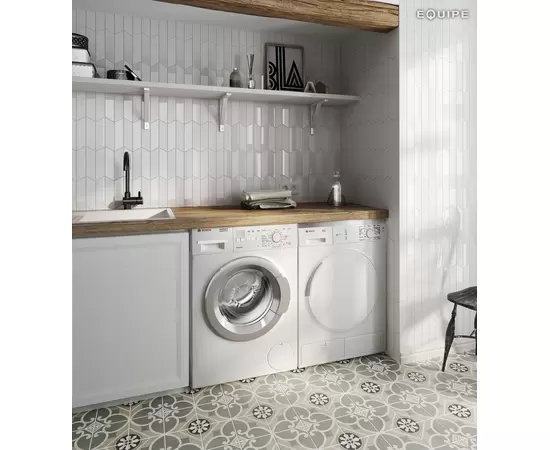Equipe Chevron BLACK  LEFT 18,6x5,2  płytka ceramiczna połysk